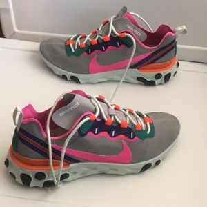 Nike react GORGEOUS!! athletic sneakers